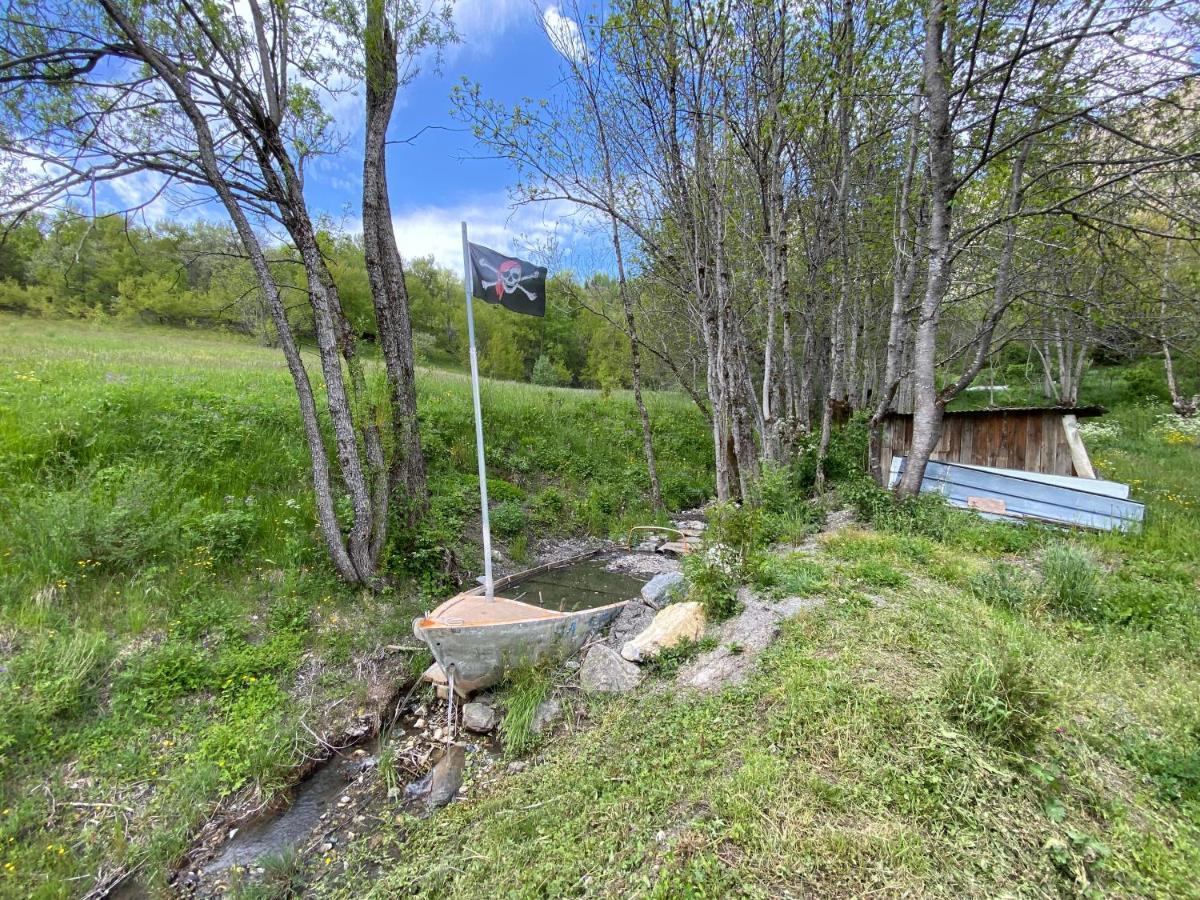 L Alpin Bel Appartement Avec Terrasse Dans Vieille Ferme De Montagne Renovee Les Orres Buitenkant foto
